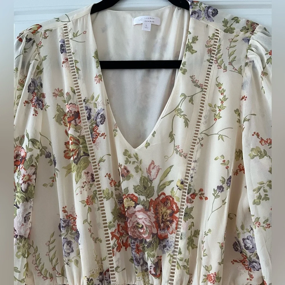 LC Lauren Conrad light cream